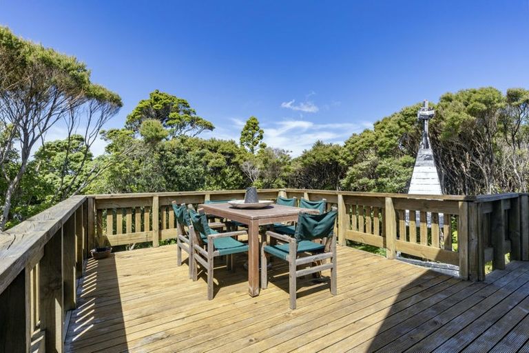 Photo of property in 145 Piha Road, Piha, New Lynn, 0772