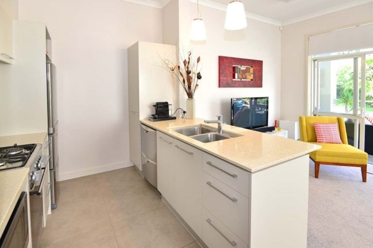 Photo of property in 16 Parkside Drive, Orewa, 0931