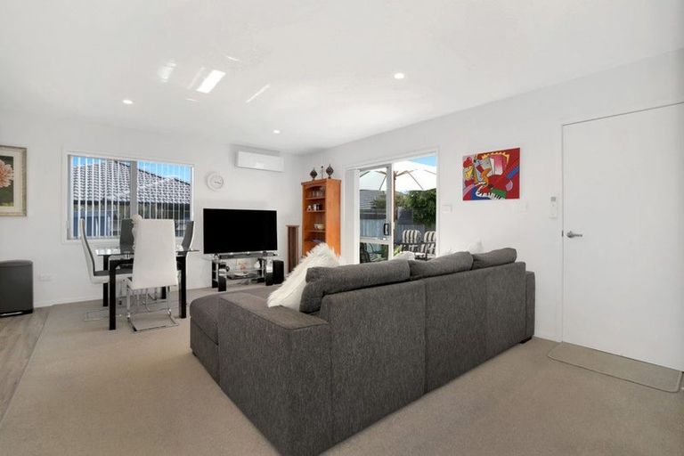 Photo of property in 11 Kamahi Crescent, Papamoa Beach, Papamoa, 3118