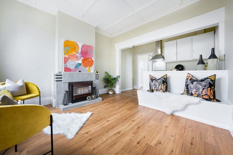 Photo of property in 73 Rimu Street, New Lynn, Auckland, 0600