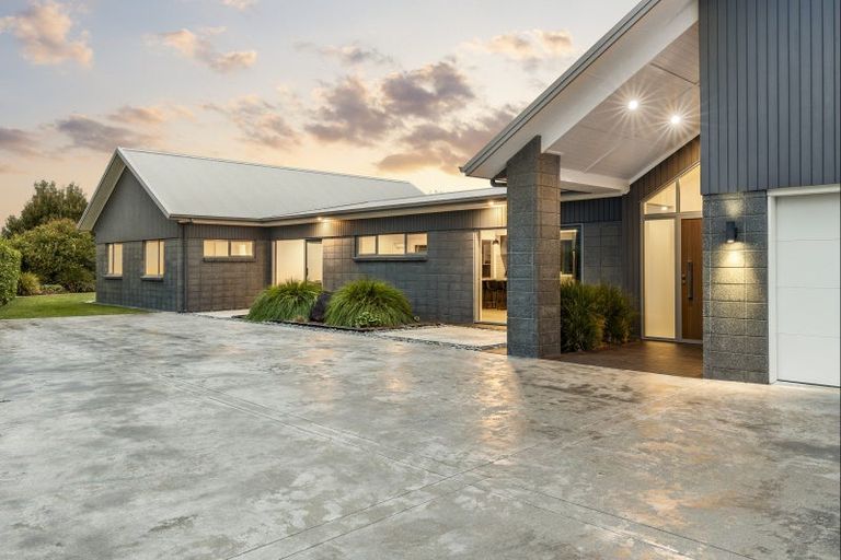 Photo of property in 37 Jarrett Terrace, Leamington, Cambridge, 3432