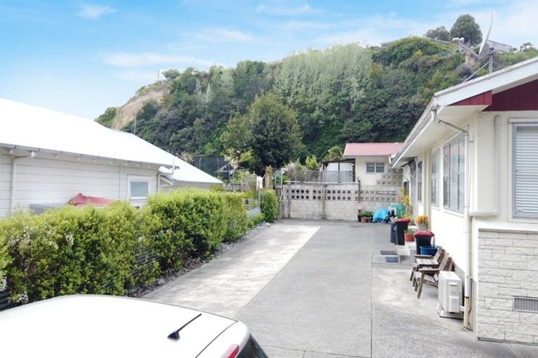 Photo of property in 117 Milton Road, Bluff Hill, Napier, 4110