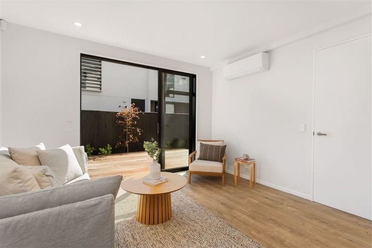 Photo of property in 2/57 Carlton Mill Road, Merivale, Christchurch, 8014