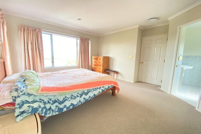 Photo of property in 2/18 Woodgers Way, Somerville, Auckland, 2014