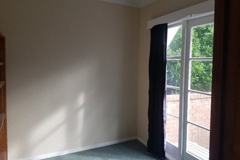 Photo of property in 12 Olivia Crescent, Tawa, Wellington, 5028