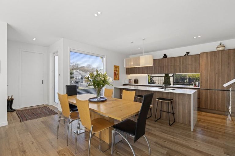 Photo of property in 17 Strowan Road, Strowan, Christchurch, 8052