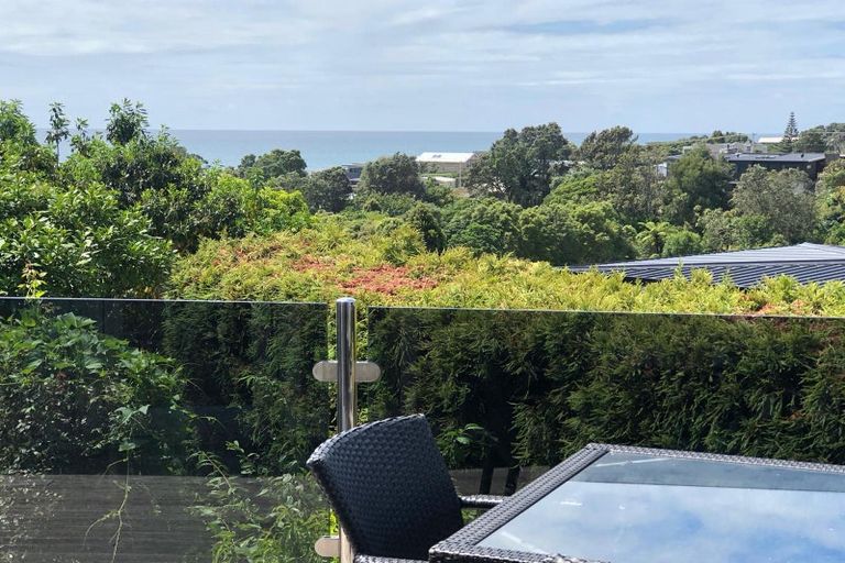 Photo of property in 21 Arden Place, Oakura, 4314