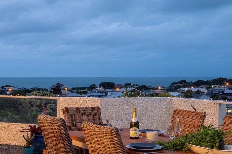 Photo of property in 366 Devon Street West, Lynmouth, New Plymouth, 4310