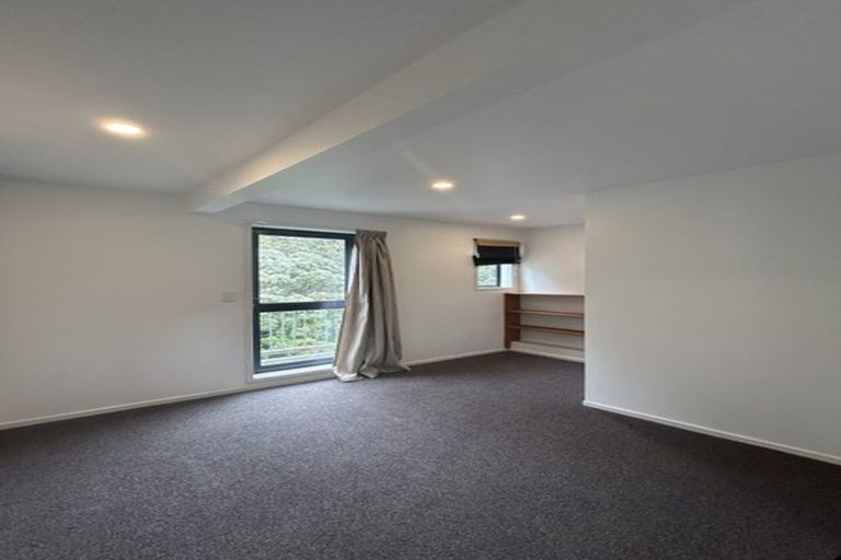 Photo of property in 29 Lawson Place, Mount Victoria, Wellington, 6011