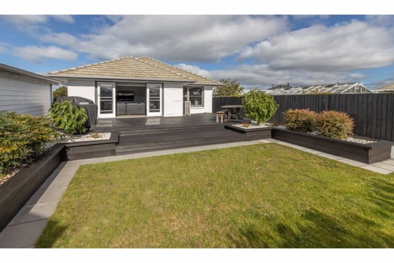 Photo of property in 17 Leverett Place, North New Brighton, Christchurch, 8083