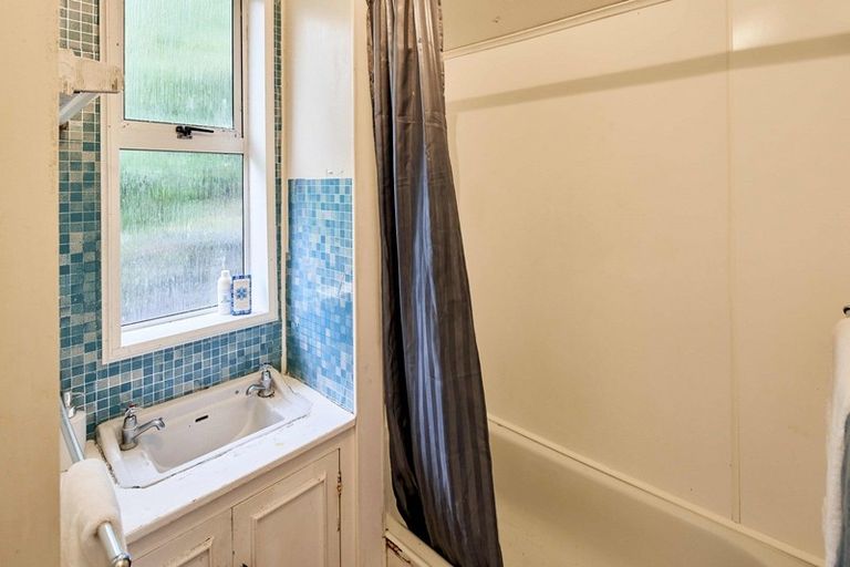 Photo of property in 6 Totara Terrace, Miramar, Wellington, 6022