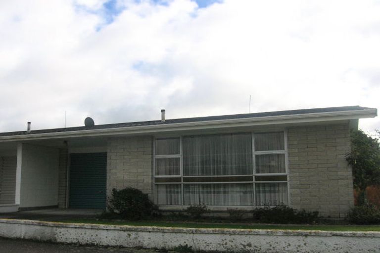 Photo of property in 1/95 Chelwood Street, Takaro, Palmerston North, 4412