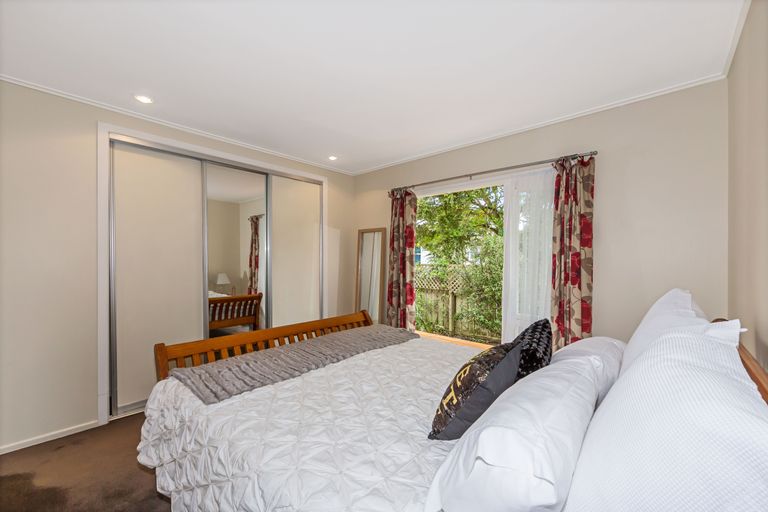 Photo of property in 1/33 Nile Road, Kelston, Auckland, 0602