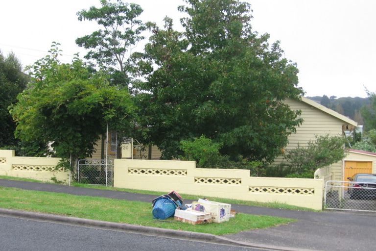 Photo of property in 30 Norman Road, Titirangi, Auckland, 0604