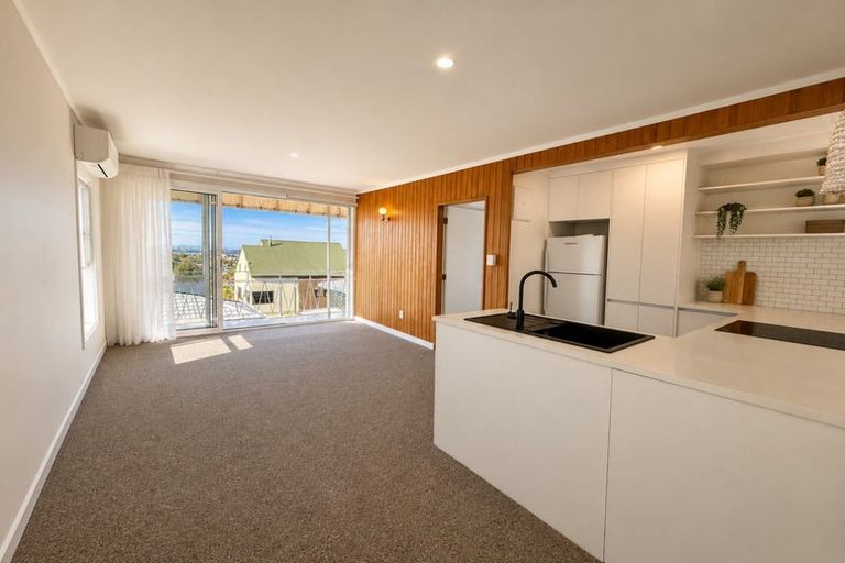 Photo of property in 11/219 Onewa Road, Birkenhead, Auckland, 0626