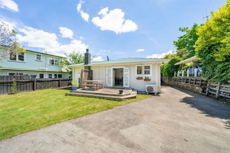 Photo of property in 5 Whangakoko Grove, Birchville, Upper Hutt, 5018