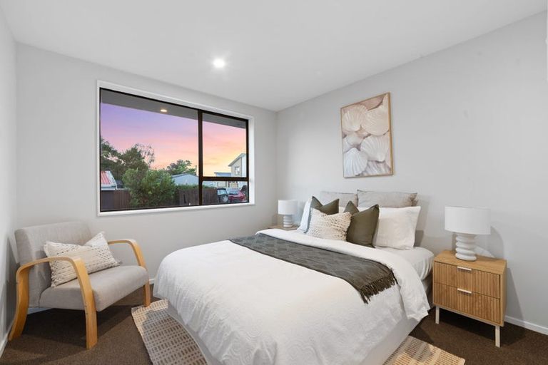 Photo of property in 2/30a Manning Place, Woolston, Christchurch, 8023