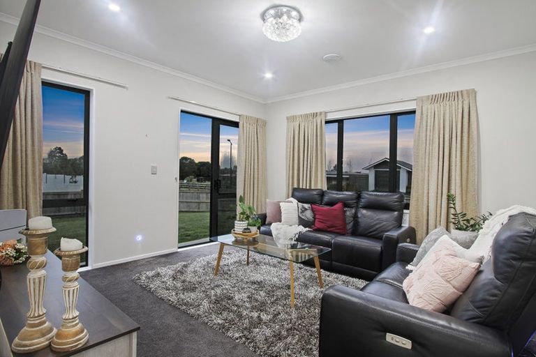 Photo of property in 16 Catherine Mclean Road, Pukekohe, 2120