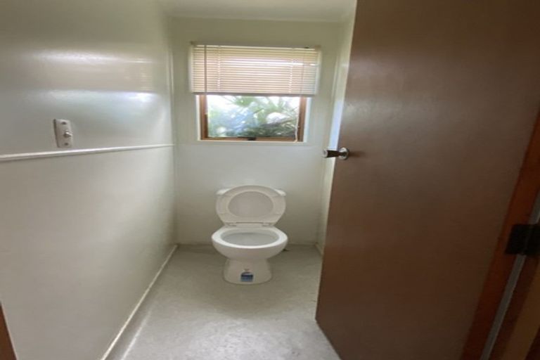 Photo of property in 7 Adel Place, Weymouth, Auckland, 2103