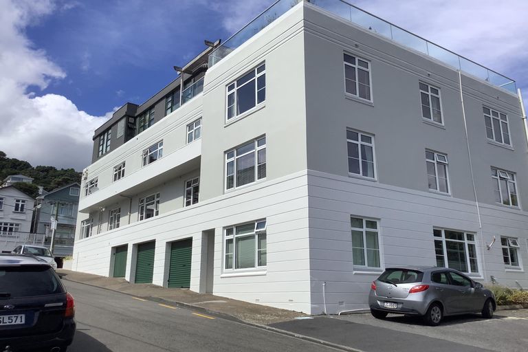 Photo of property in Nissen Court, 11b Hawker Street, Mount Victoria, Wellington, 6011