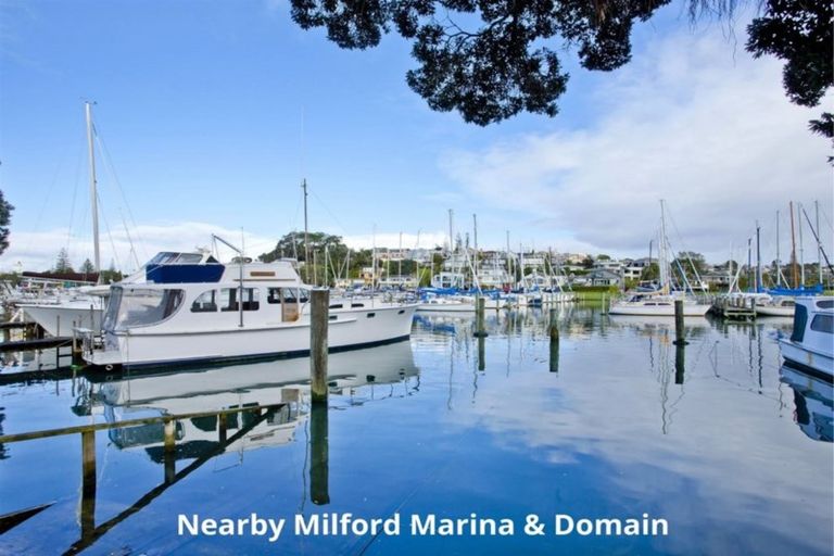 Photo of property in 2/38 East Coast Road, Milford, Auckland, 0620