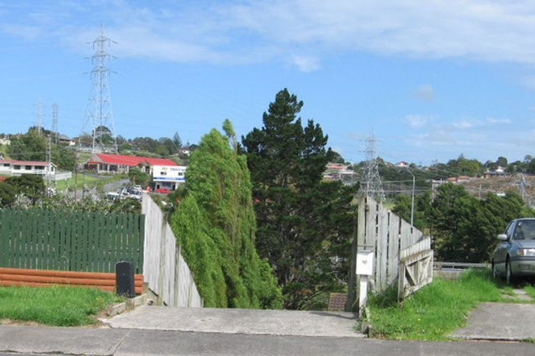 Photo of property in 10 Cedar Heights Avenue, Massey, Auckland, 0614