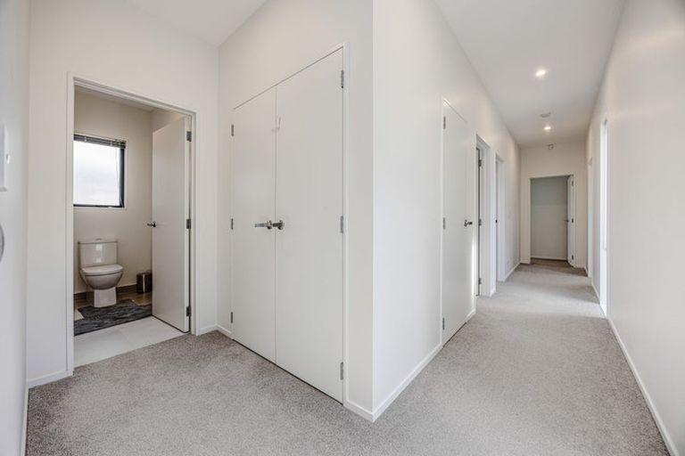 Photo of property in 41 Port Way, Rosehill, Papakura, 2113