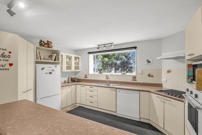 Photo of property in 14 Clifford Place, Amberley, 7410