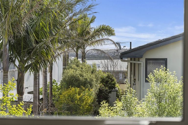 Photo of property in 24 Gulf Crest, Bucklands Beach, Auckland, 2012