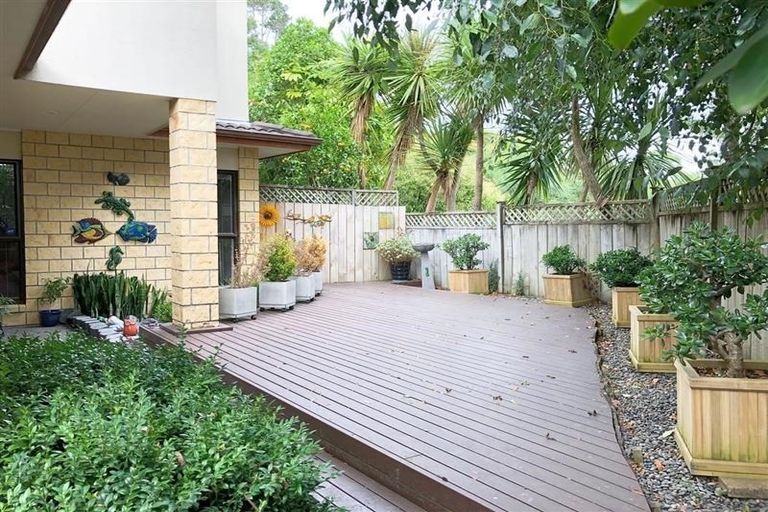 Photo of property in 73b Hillwell Drive, Henderson, Auckland, 0612