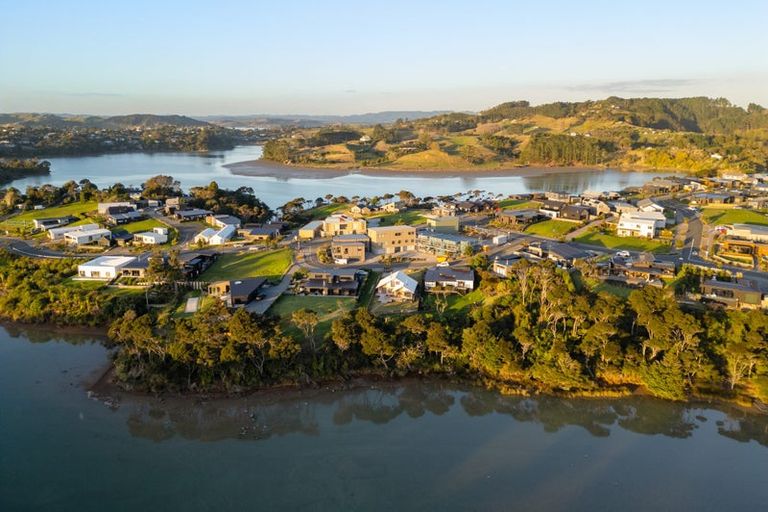 Photo of property in 30 Rangitahi Road, Raglan, 3225