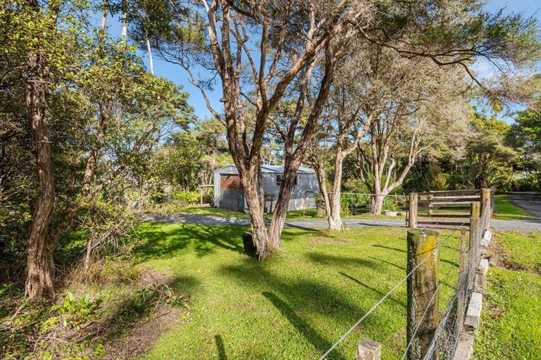 Photo of property in 17 Matatea Road, Waimauku, 0881