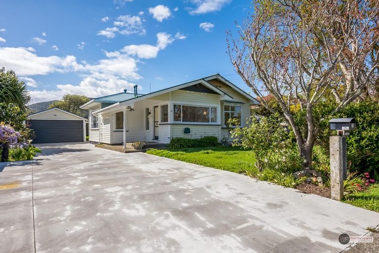 Photo of property in 20 Fuller Grove, Woburn, Lower Hutt, 5010