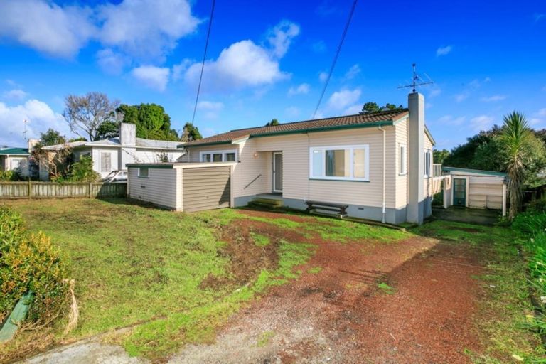Photo of property in 62 College Road, Northcote, Auckland, 0627