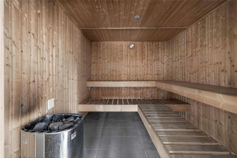 Photo of property in 1/7 The Promenade, Takapuna, Auckland, 0622