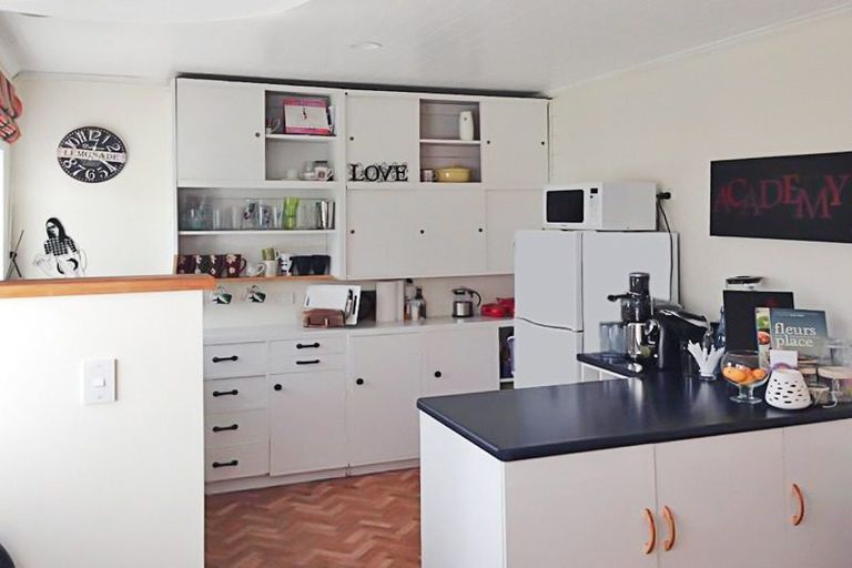 Photo of property in 217 College Street, West End, Palmerston North, 4412