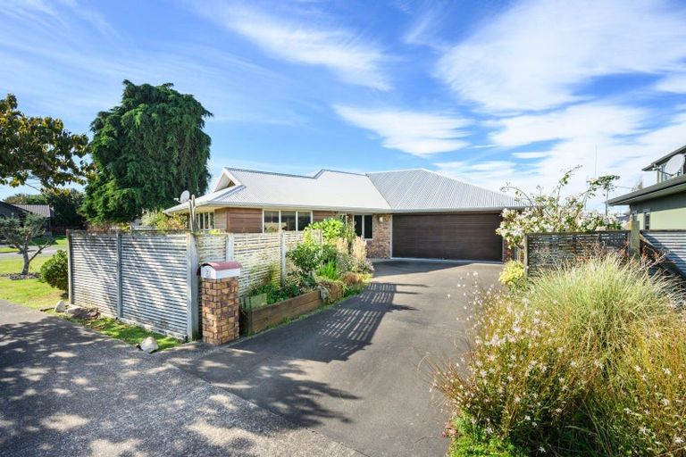 Photo of property in 2 Ursula Drive, Feilding, 4702