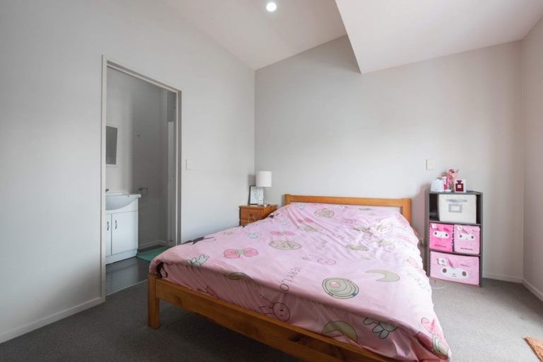 Photo of property in 20 Albionvale Road, Glen Eden, Auckland, 0602