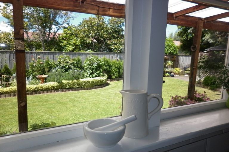 Photo of property in 21 Philip Street, Carterton, 5713