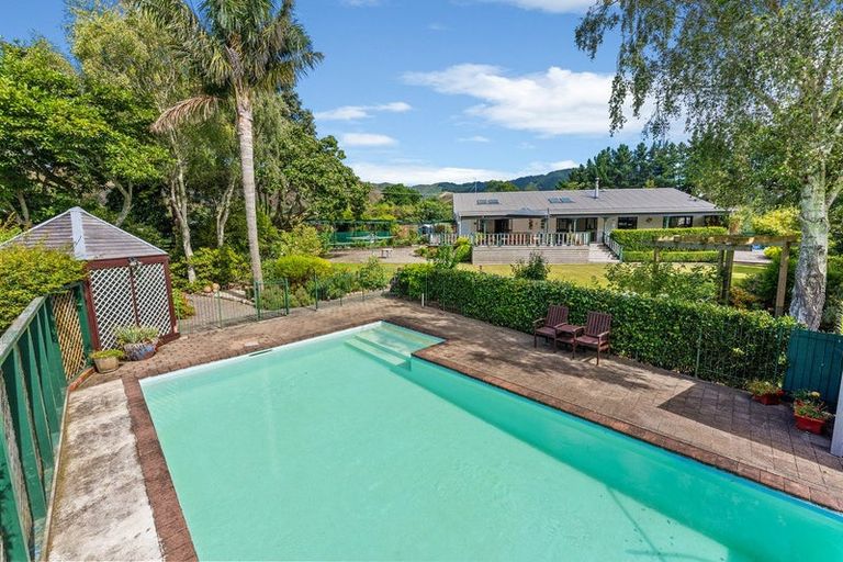 Photo of property in 38 Sutton Road, Te Horo, Otaki, 5582