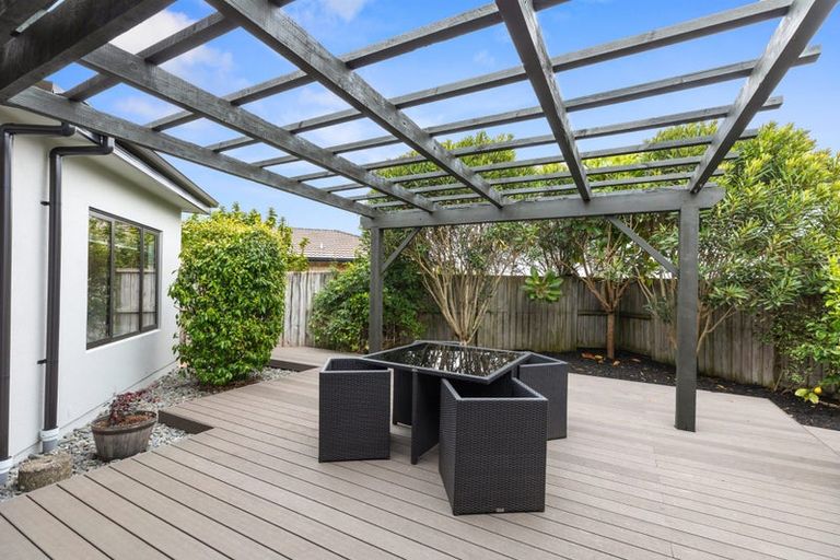 Photo of property in 10 Paua Cove, Papamoa Beach, Papamoa, 3118