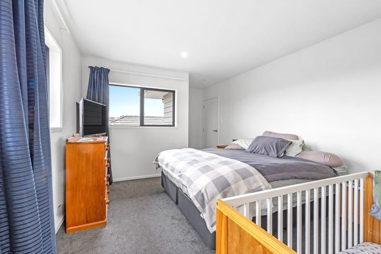 Photo of property in 1 Robalan Close, Halswell, Christchurch, 8025