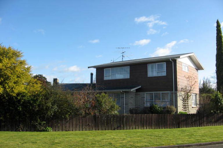 Photo of property in 1 Yule Grove, Greytown, 5712