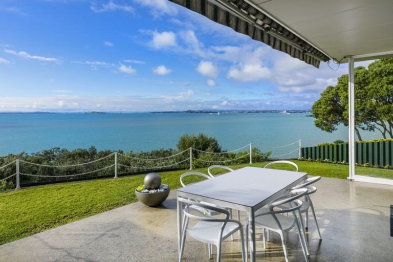 Photo of property in 116a Vauxhall Road, Narrow Neck, Auckland, 0624