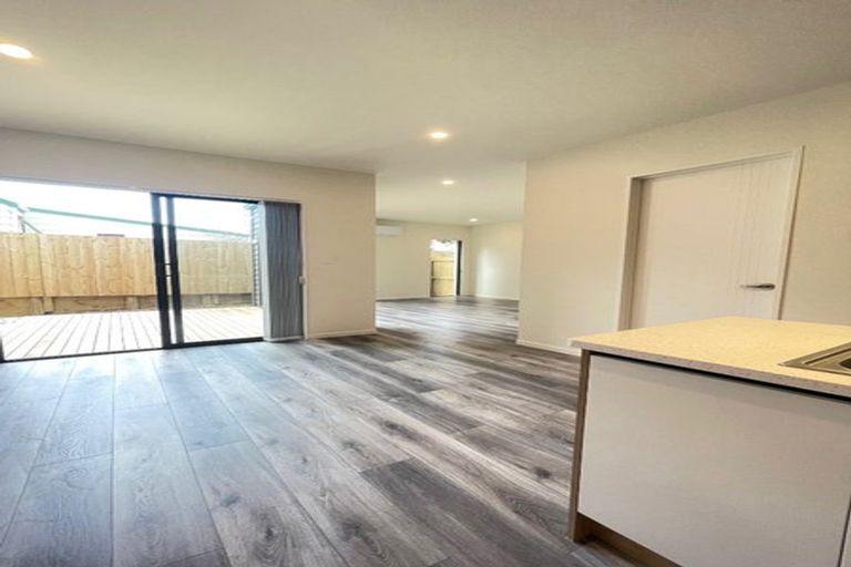 Photo of property in 114c Bruce Mclaren Road, Henderson, Auckland, 0612