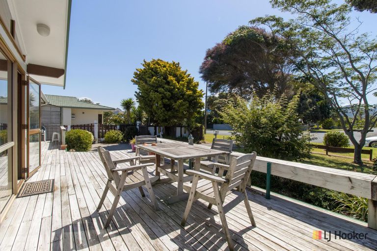 Photo of property in 28 Snell Crescent, Waihi Beach, 3611