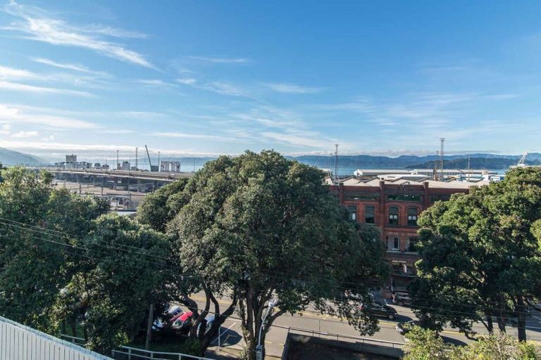 Photo of property in 3/7 Stowe Hill, Thorndon, Wellington, 6011