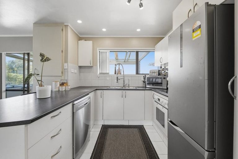 Photo of property in 69 Holmes Road, Manurewa, Auckland, 2102