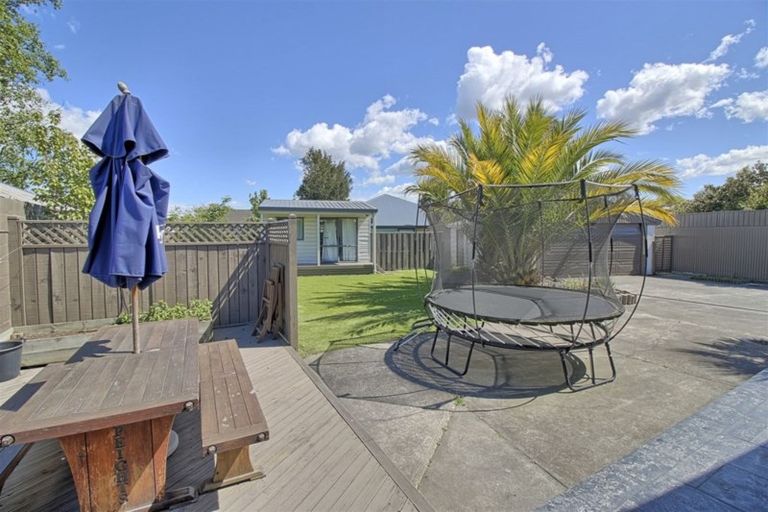 Photo of property in 17 Logie Place, Bromley, Christchurch, 8062
