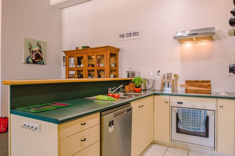 Photo of property in Tennyson Apartments, 12/25 Tennyson Street, Te Aro, Wellington, 6011